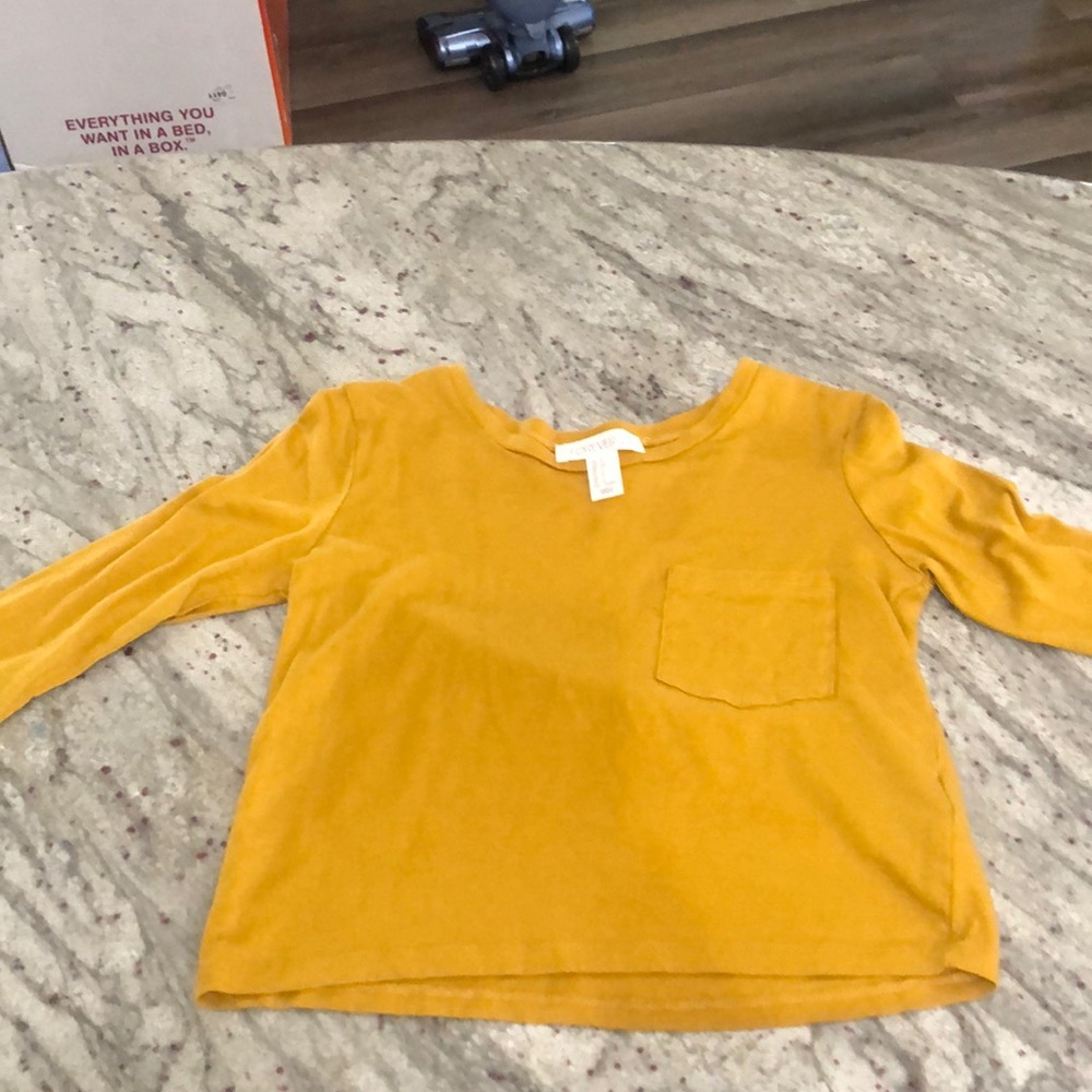 Long sleeve yellow tee
